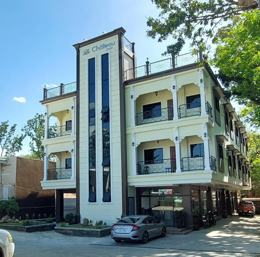 Le Chateau Residences Bacolod Exterior photo